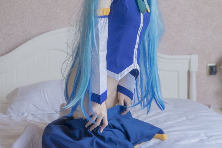 Aqua Konosuba cosplay +18
