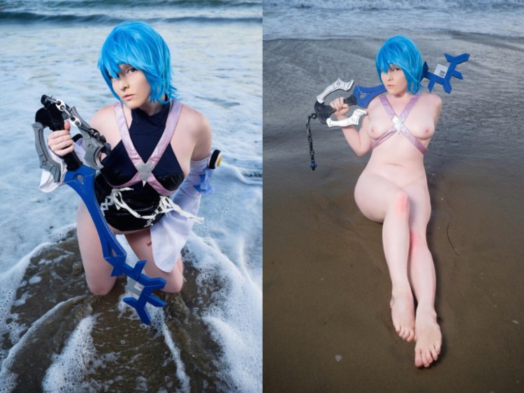 Naked Aqua Ero Cosplay