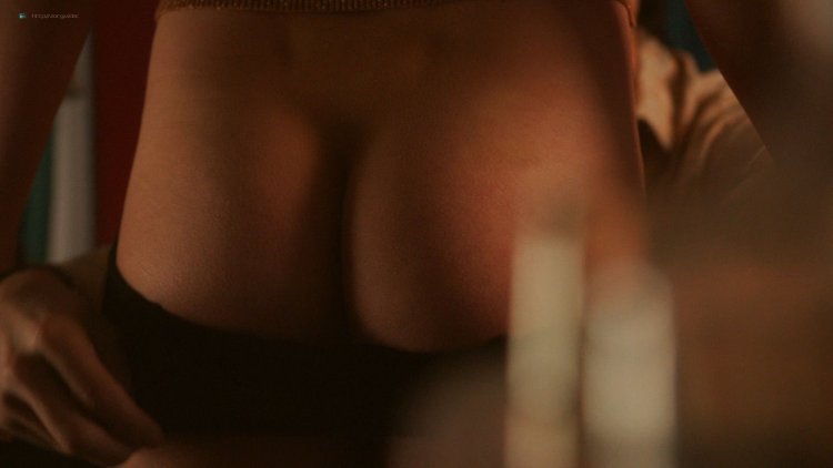 Zoe Francis Thompson Deutsch Nude