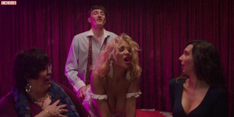 Daniela Santiago naked