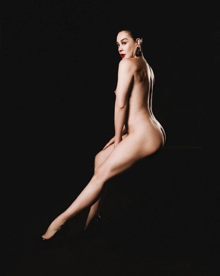 Claudia Ryia Pornography