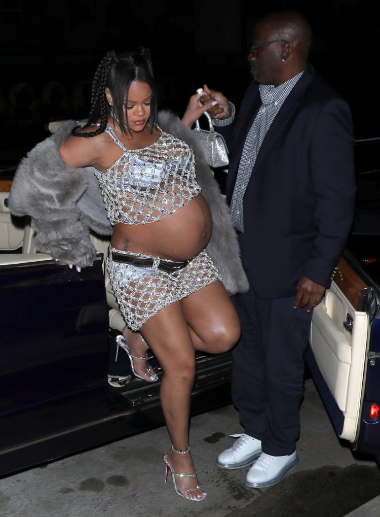 Rihanna Pregnant 2016