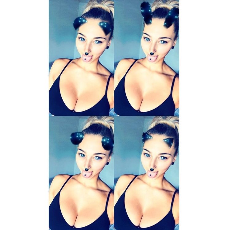 Model Rhea Elizabeth Naked