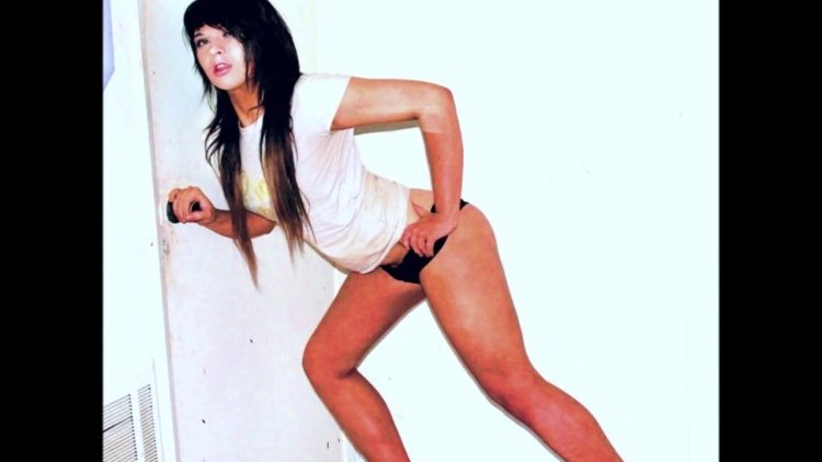 Ayesha Erotica performer