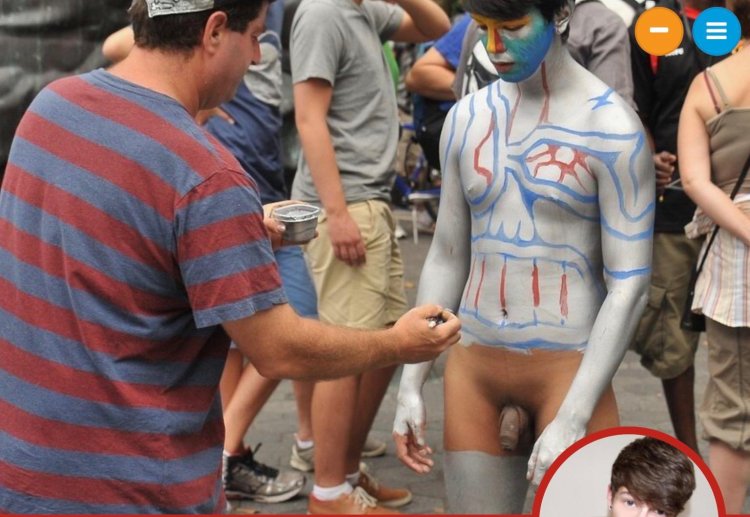 Naked publicly bodyup