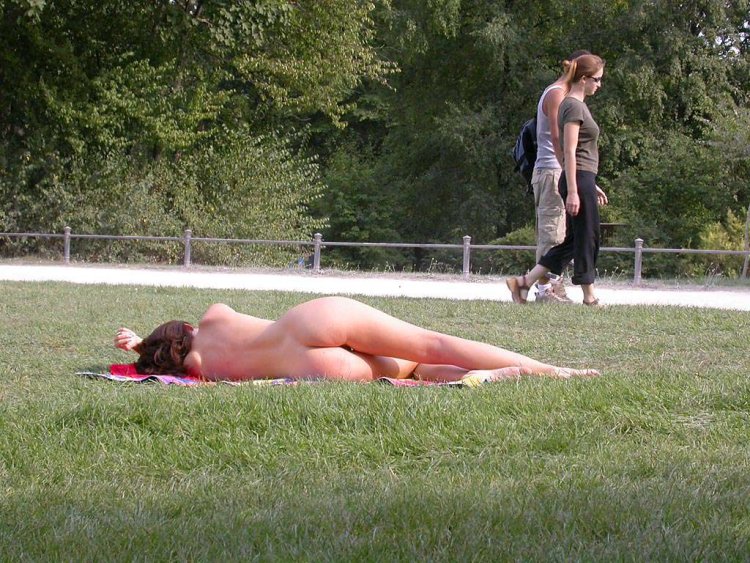 Naked sunbathing in parks