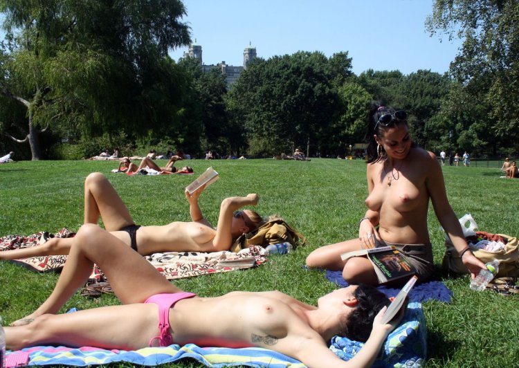 Naked sunbathing in parks