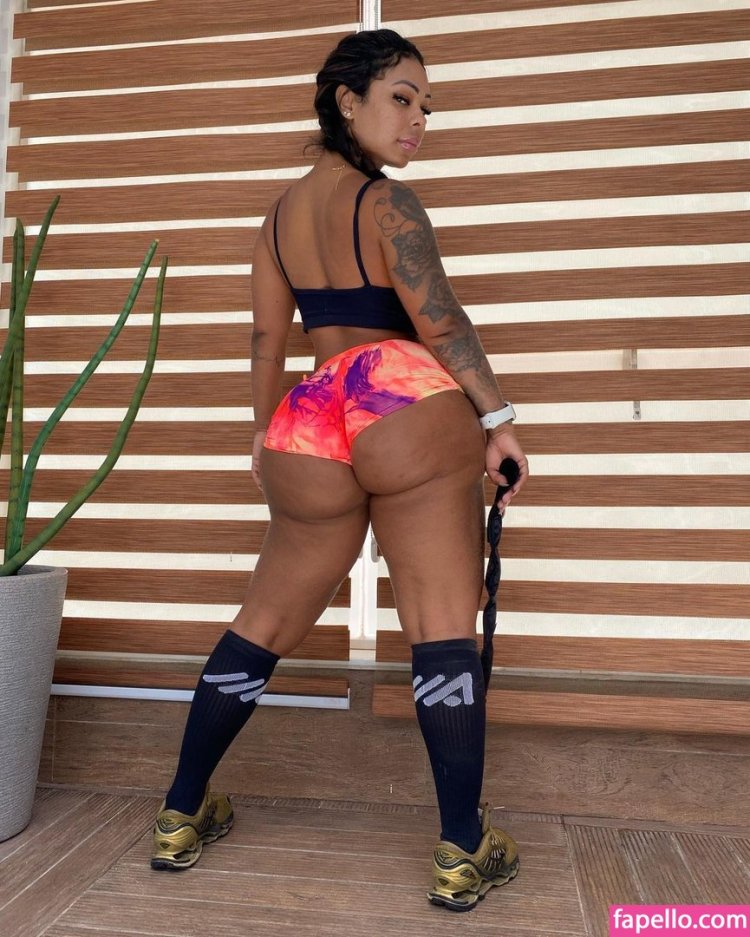 Valentina Ferraz Vagina