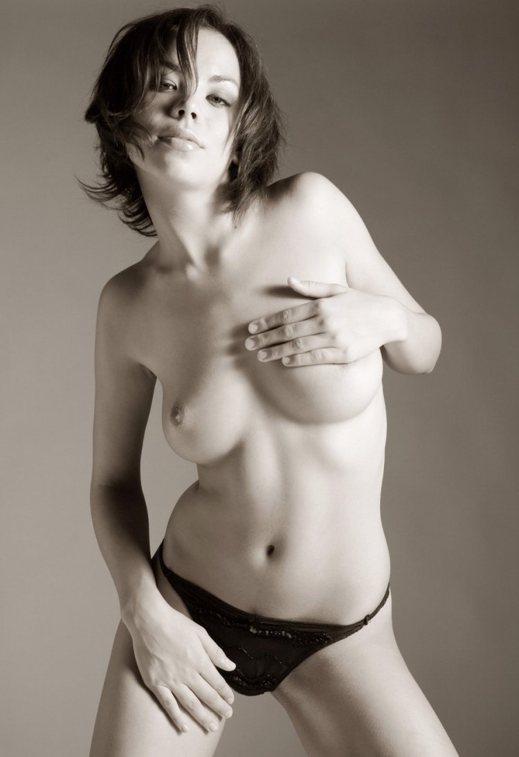 Sylvia Frenchaaz nude photo