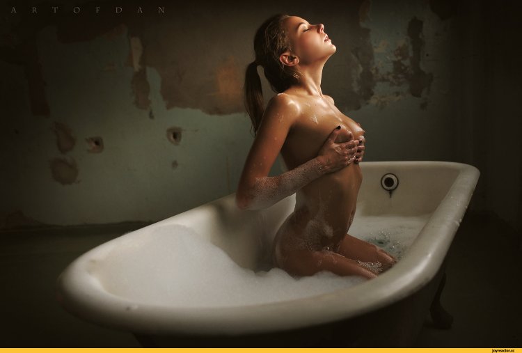 Girl in the bathroom nude art