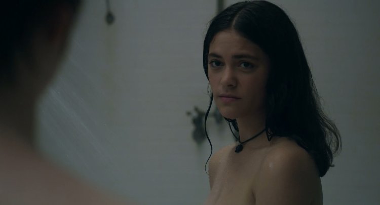 Macy Williams bed stage