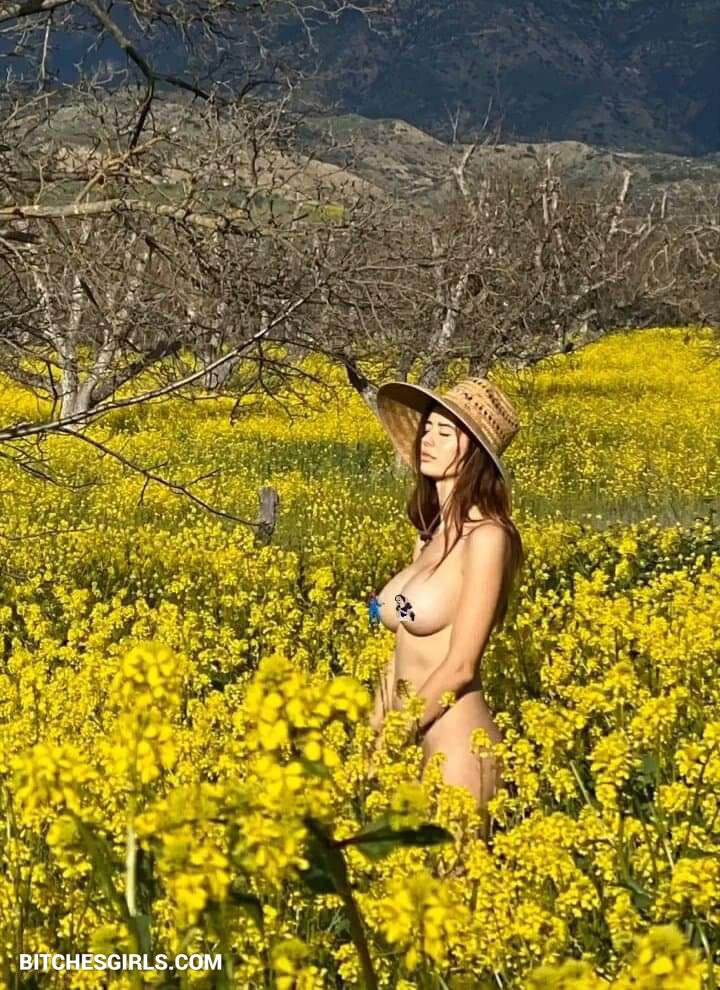 Yonk nerfalgaen naked homemade