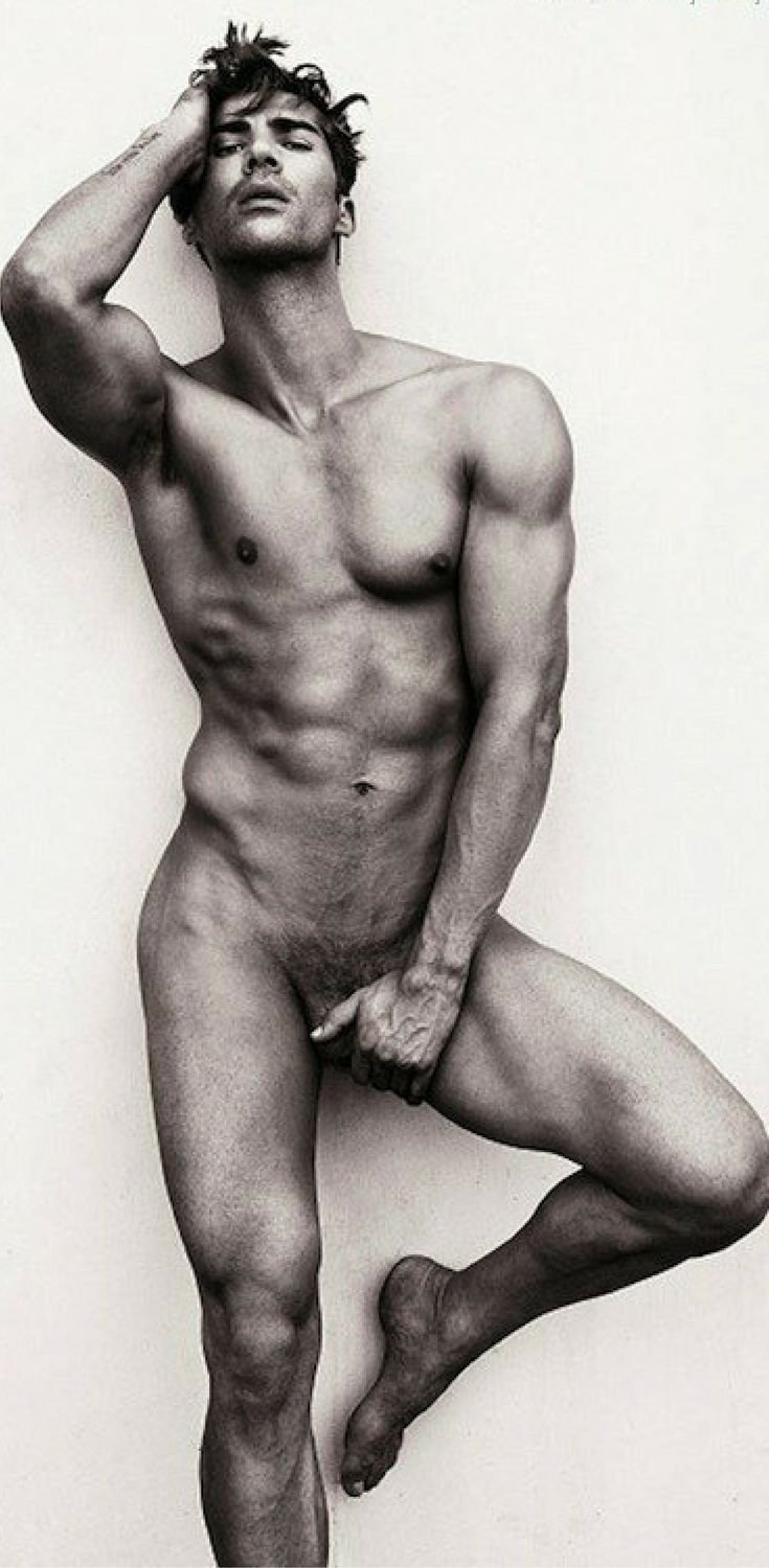 Sergio Karvhal naked18+