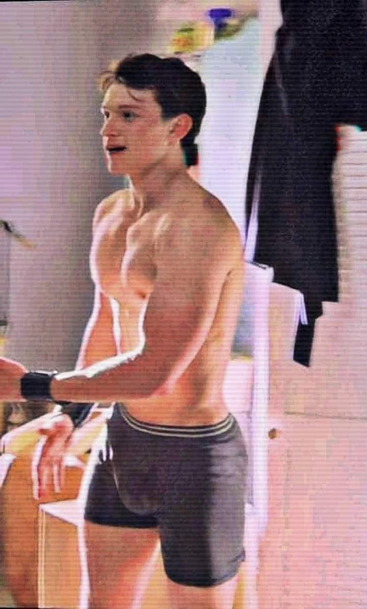 Tom Holland is bare