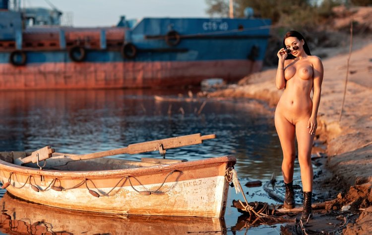 Beautiful naked women on the ship