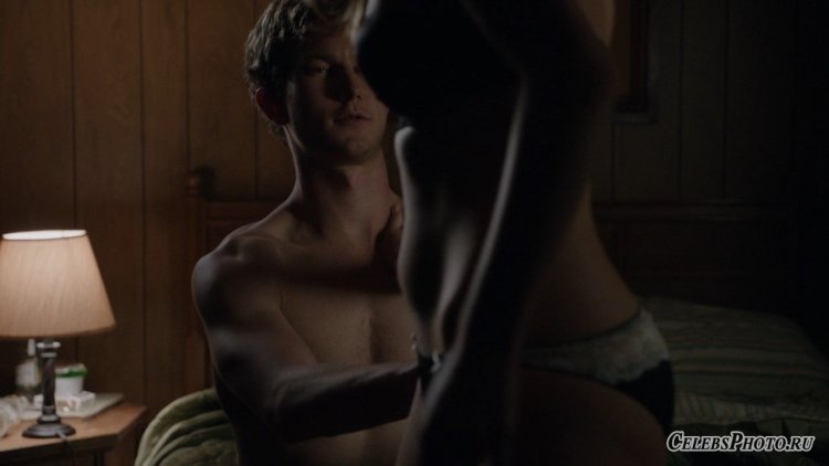 Lily Simmons Detective Nude