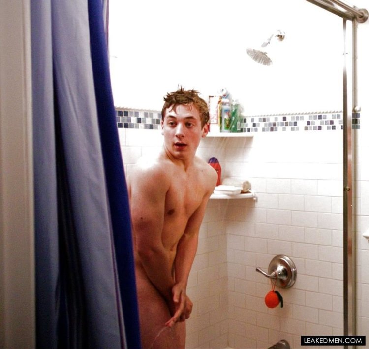 Jeremy Allen White Naked