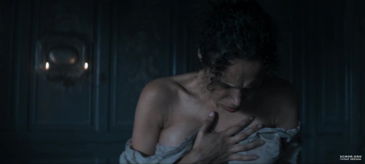 Christiana Robinson is naked