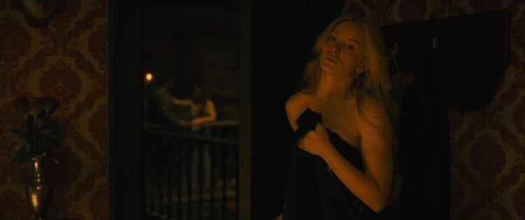 Renata Litvinova in the film about love naked