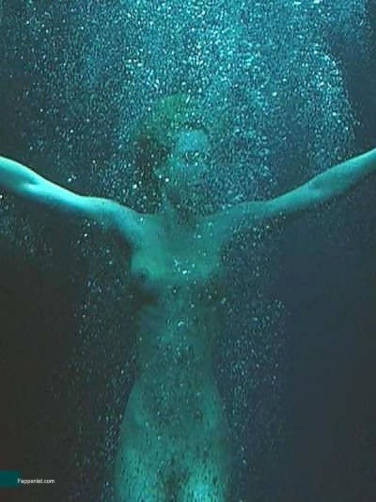 Rebecca Romein hot 18+