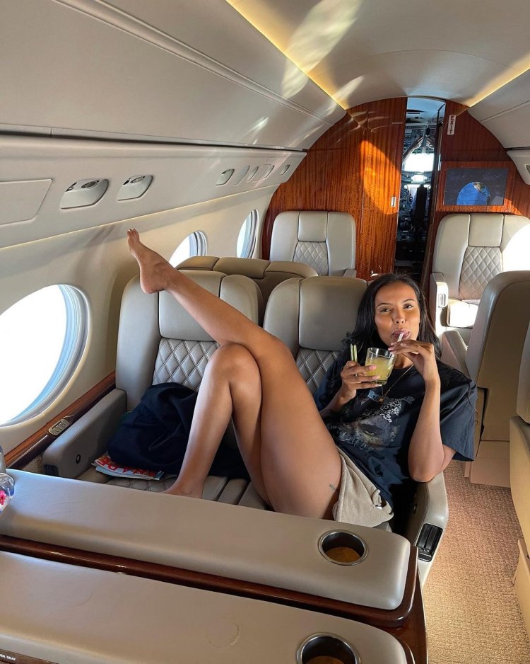 Naked in a private plane Privat Jet