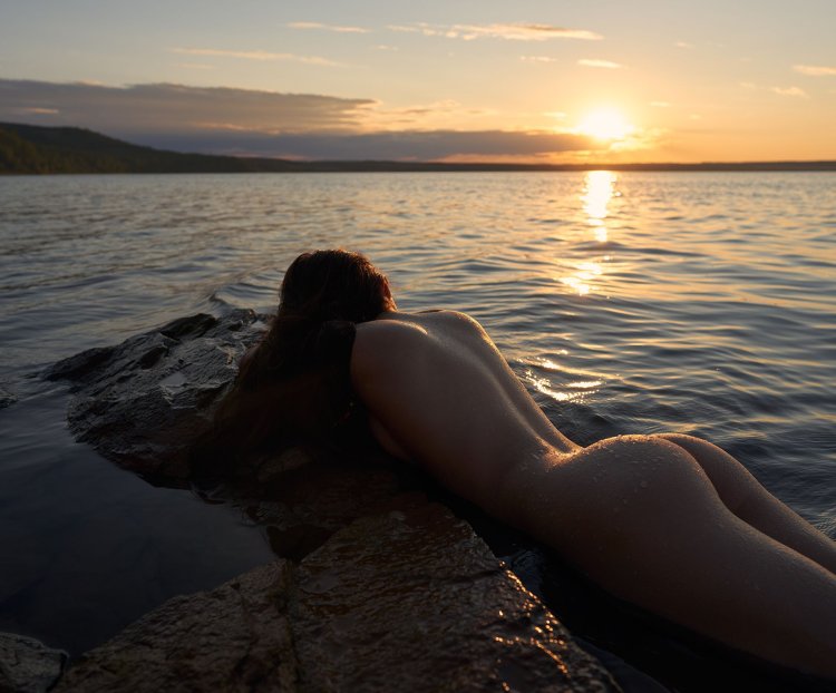 Home photos of nude on water