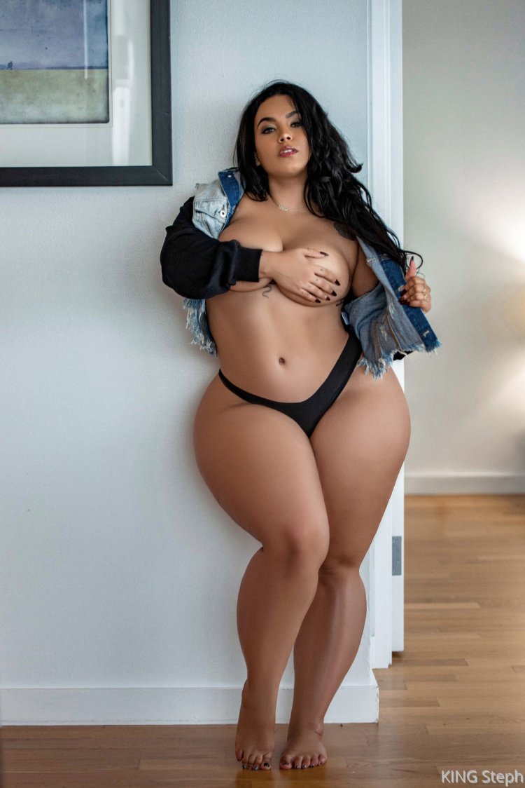 Beautiful magnificent girls nude ass