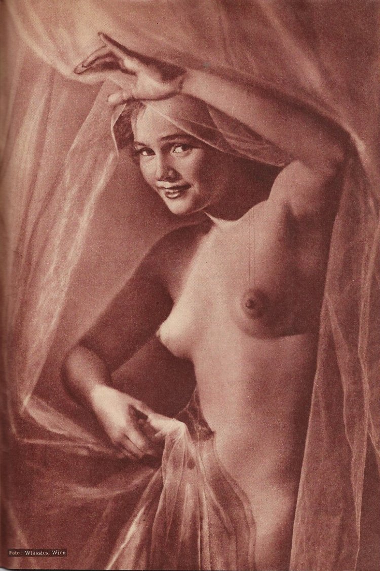 Actress Gene Simmons Nude