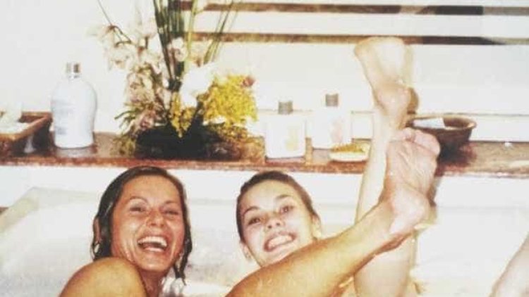 Carolina Dikmann and Vera Fisher