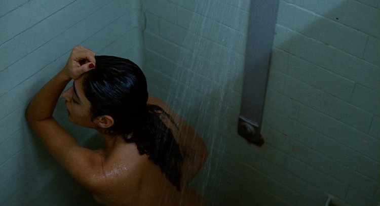 Farahani's golshift is naked