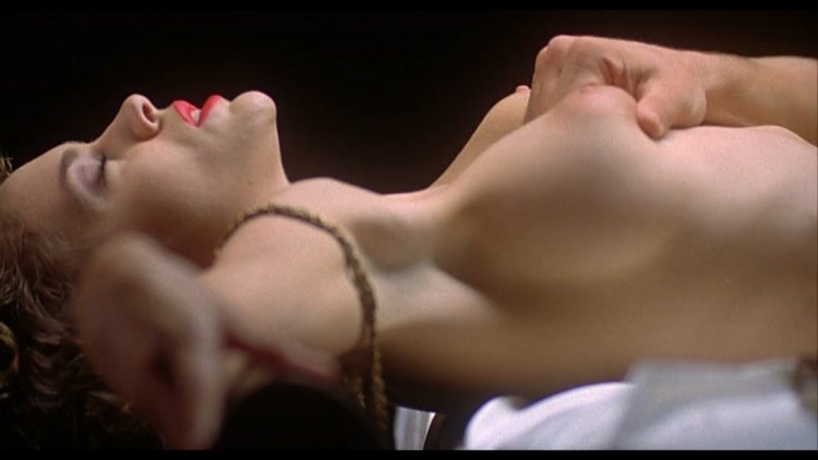 Alissa Milano Naked in films