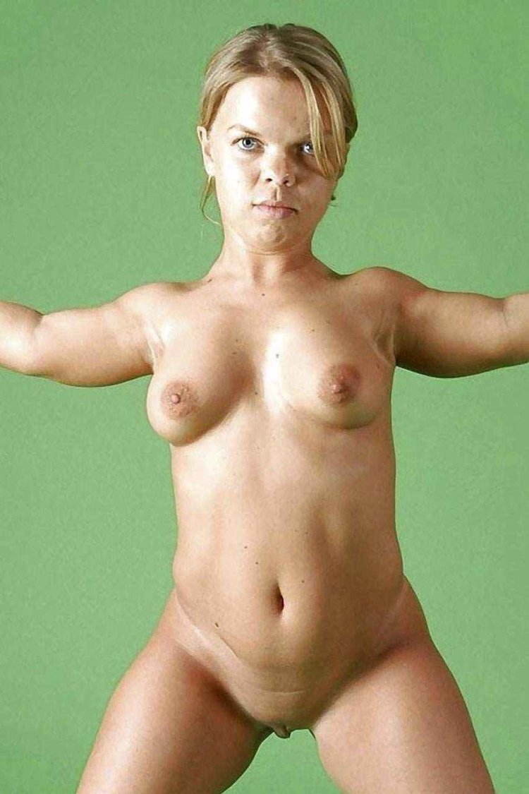 Low -growing naked women