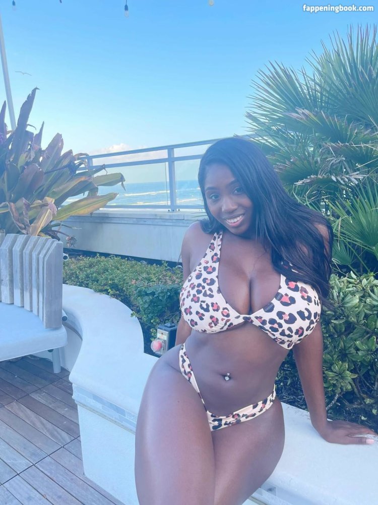 EllieTheMpress_ - Ellie Mae