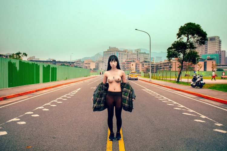 Naked Tokyo girl
