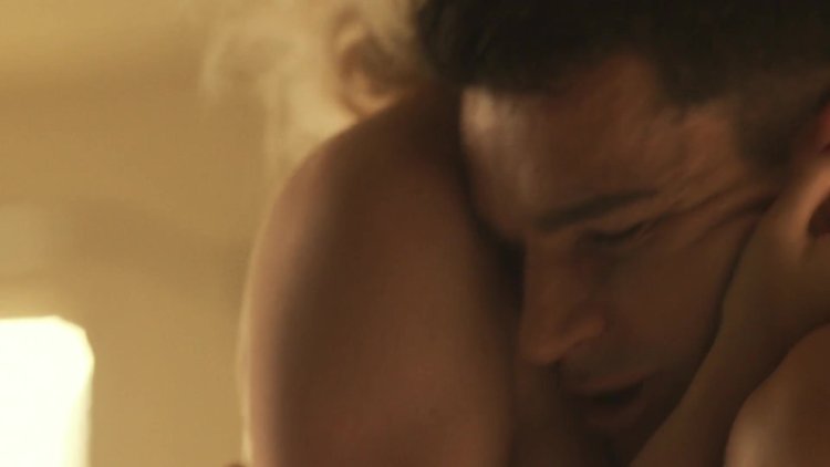 Julie Anne Emery in Bikini Toples naked