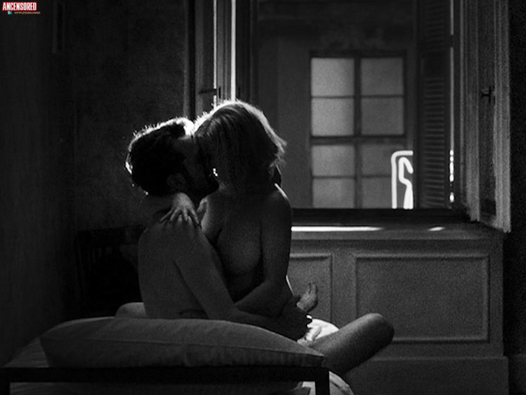 Joanna Kaczynsk is naked