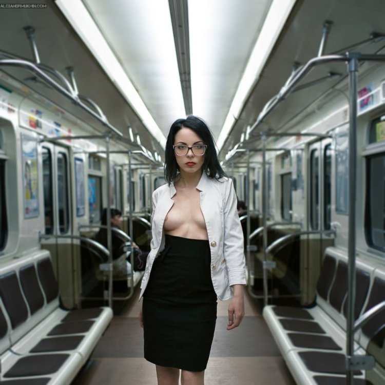 Girls Topless in the subway