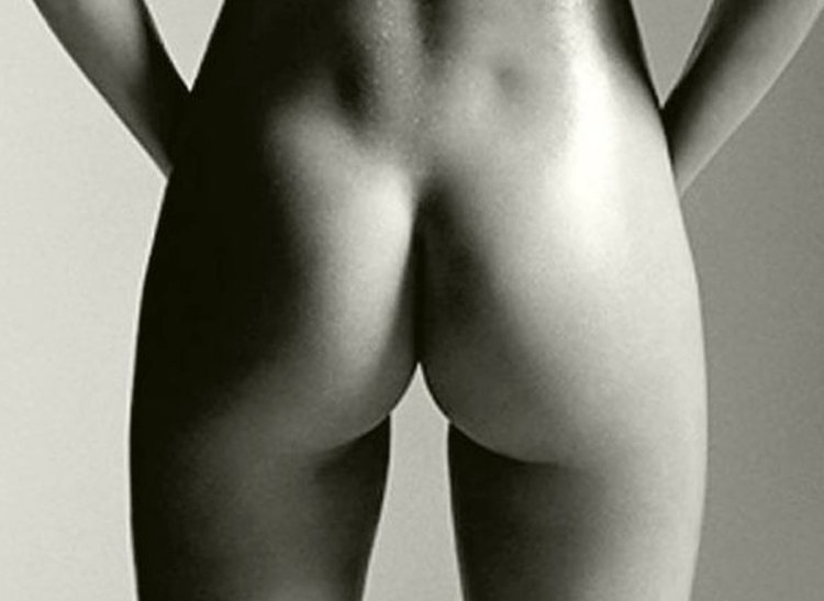 Miranda Kerr Naked ass without panties