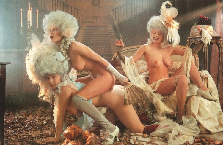 Naked women in retro films