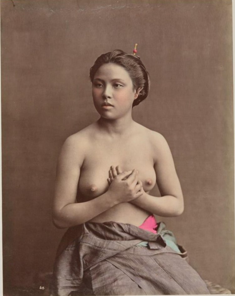 Retro naked women japanese