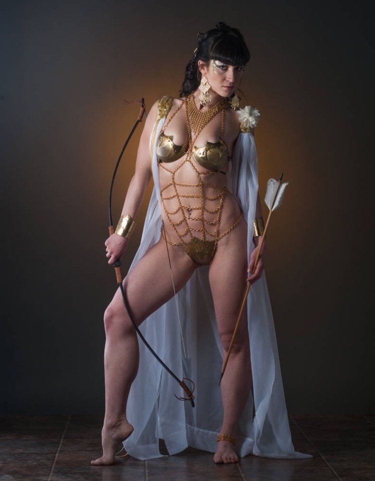 Ancient Chinese girl-warrior, nude