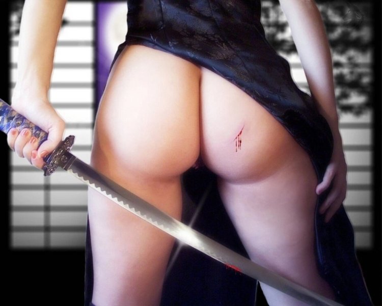 Naked woman with katana