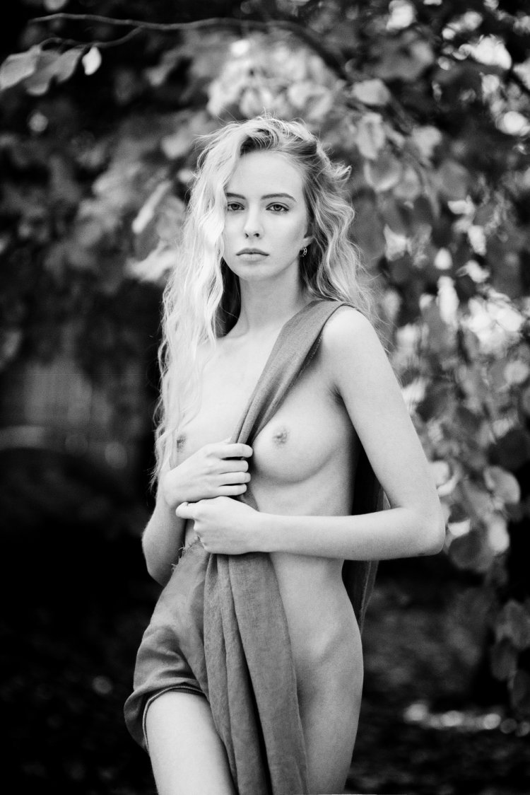 Photographer Tatyana Putyatina Nude