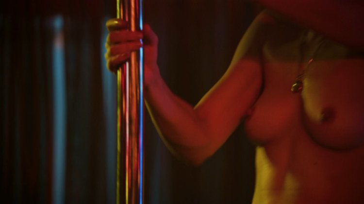 Zazi olive bitz naked