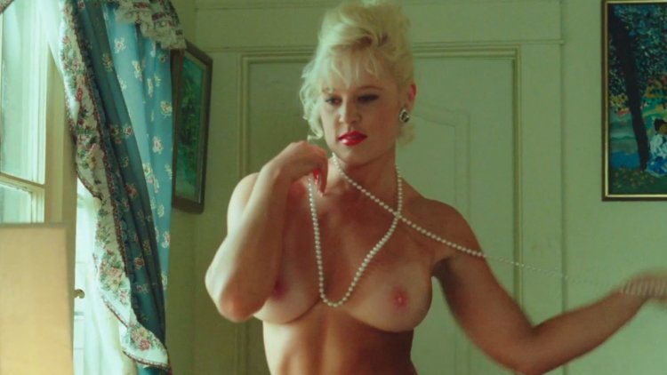 Delia Sheppard Hot photo