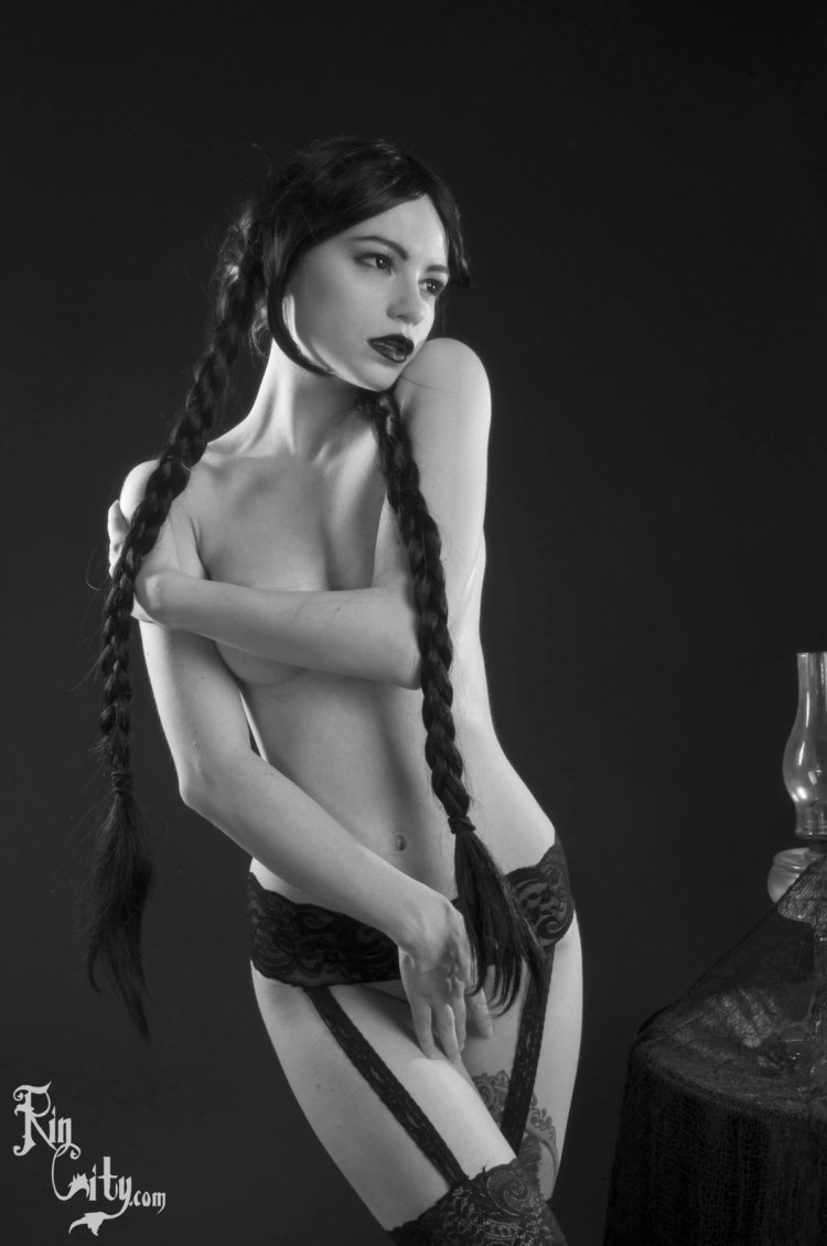 Katrina Wilkinson Cosplay Wenses Addams 18