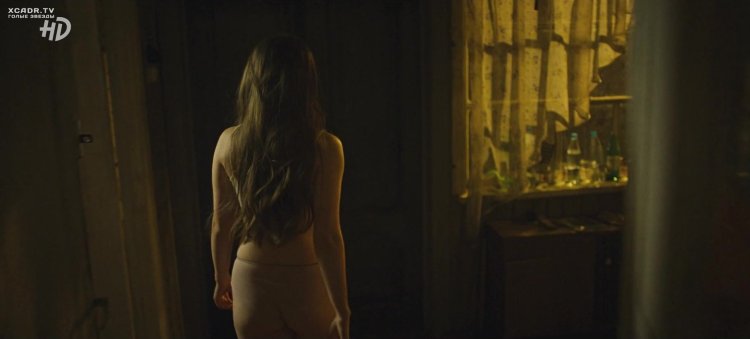 Veronika Mokhirev Topi Naked