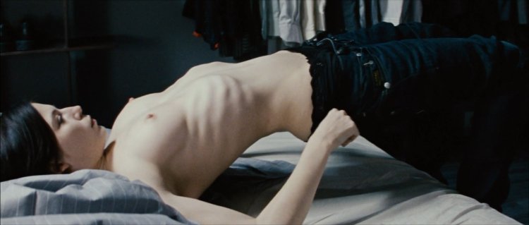 Actress Numi Rapas naked