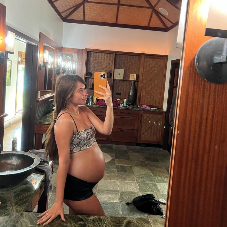 Riley Reed gave birth