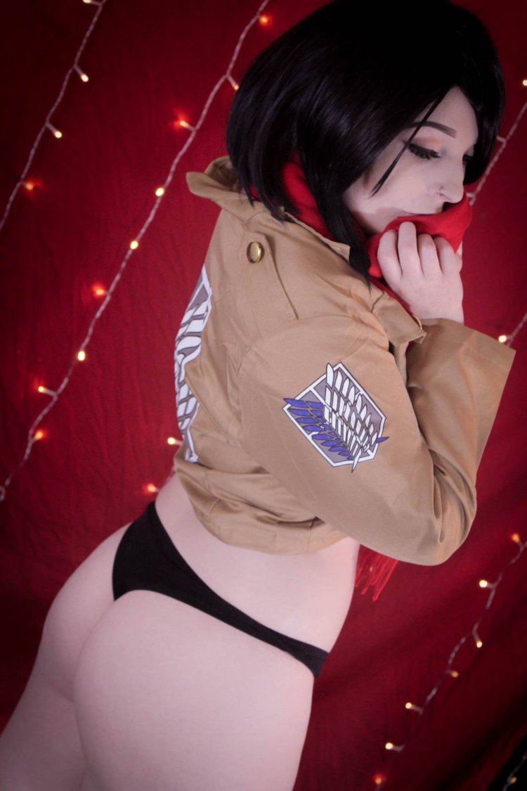 Mikasa Ackerman Cosplay Hot